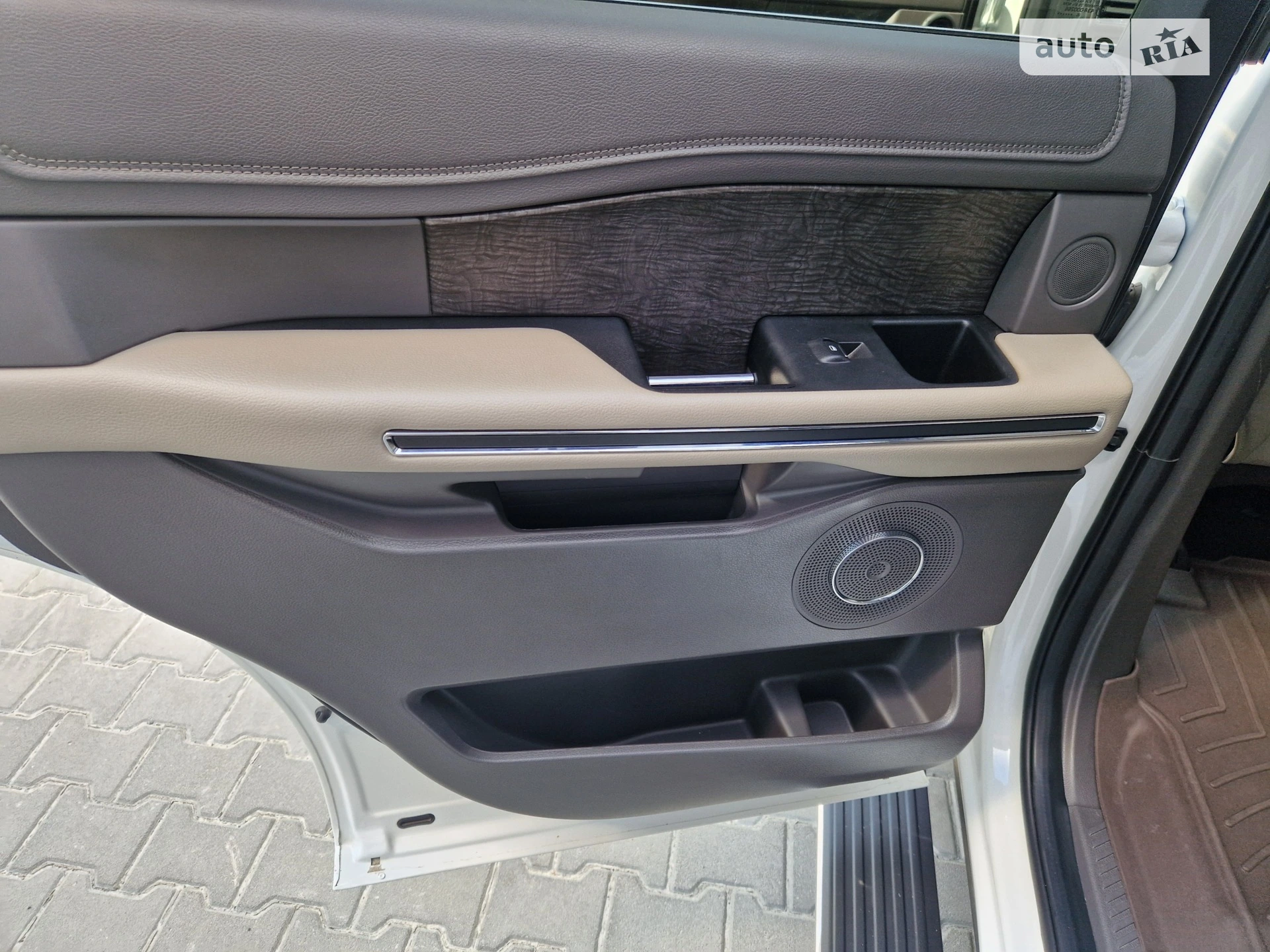 2020 Ford Expedition - мініатюра 23