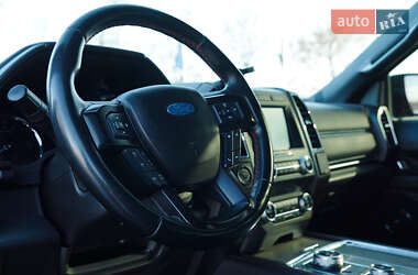 Внедорожник / Кроссовер Ford Expedition 2019 в 