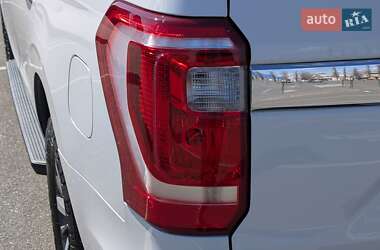 Позашляховик / Кросовер Ford Expedition 2019 в 