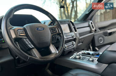 Позашляховик / Кросовер Ford Expedition 2019 в 