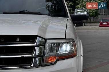 Внедорожник / Кроссовер Ford Expedition 2016 в 
