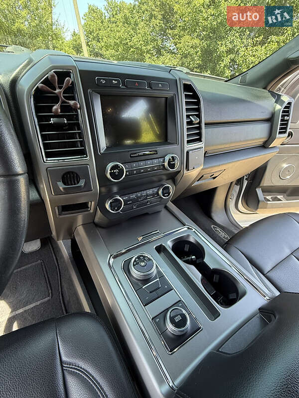 Внедорожник / Кроссовер Ford Expedition 2019 в Каменец-Подольском