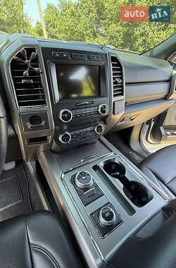Внедорожник / Кроссовер Ford Expedition 2019 в 