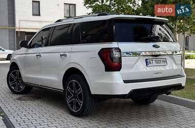 Внедорожник / Кроссовер Ford Expedition 2021 в 