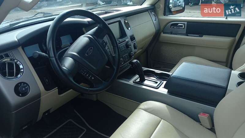 Внедорожник / Кроссовер Ford Expedition 2014 в Киеве