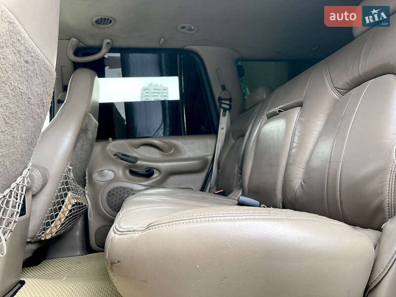 Внедорожник / Кроссовер Ford Expedition 1999 в Киеве