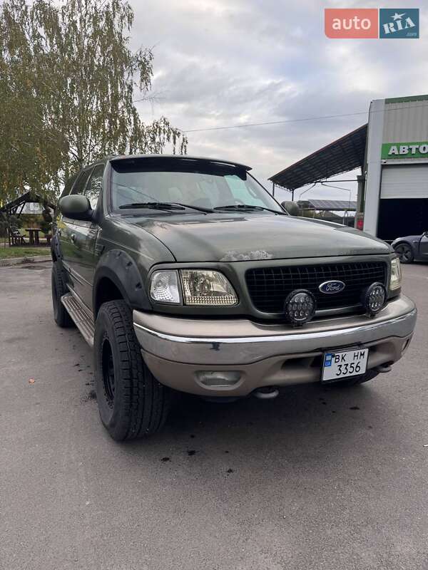Внедорожник / Кроссовер Ford Expedition 2000 в Виноградове
