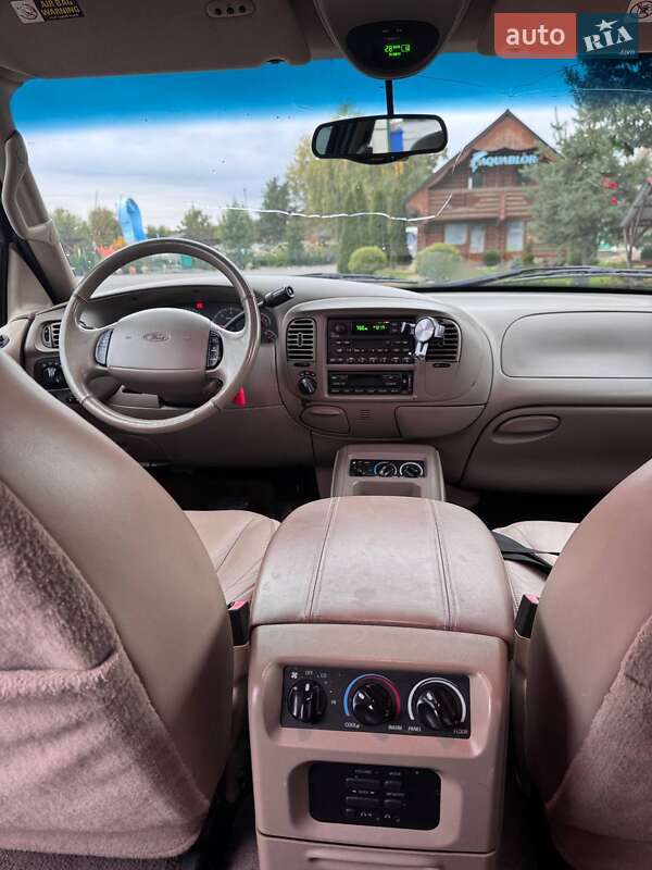 Внедорожник / Кроссовер Ford Expedition 2000 в Виноградове