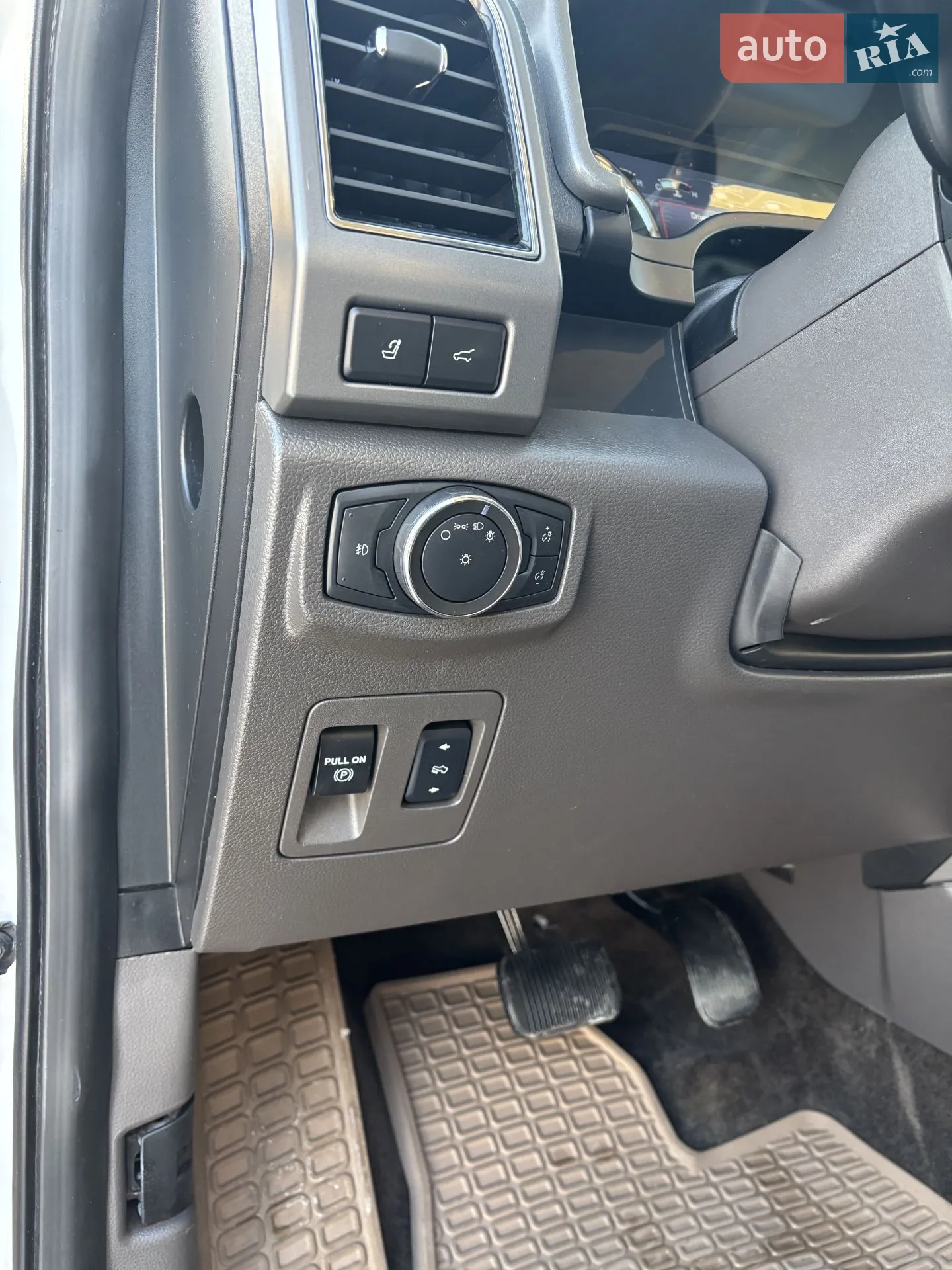 2018 Ford Expedition - мініатюра 32