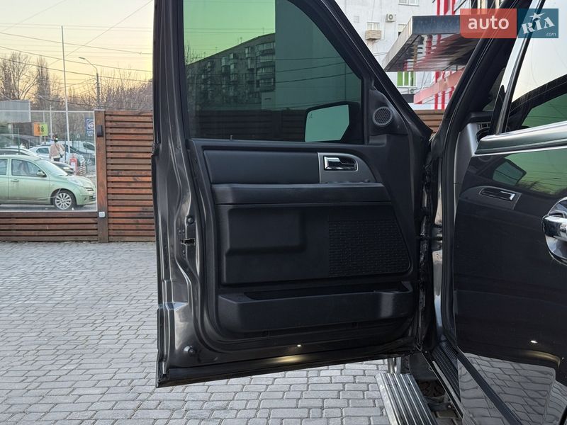 Позашляховик / Кросовер Ford Expedition 2017 в Одесі