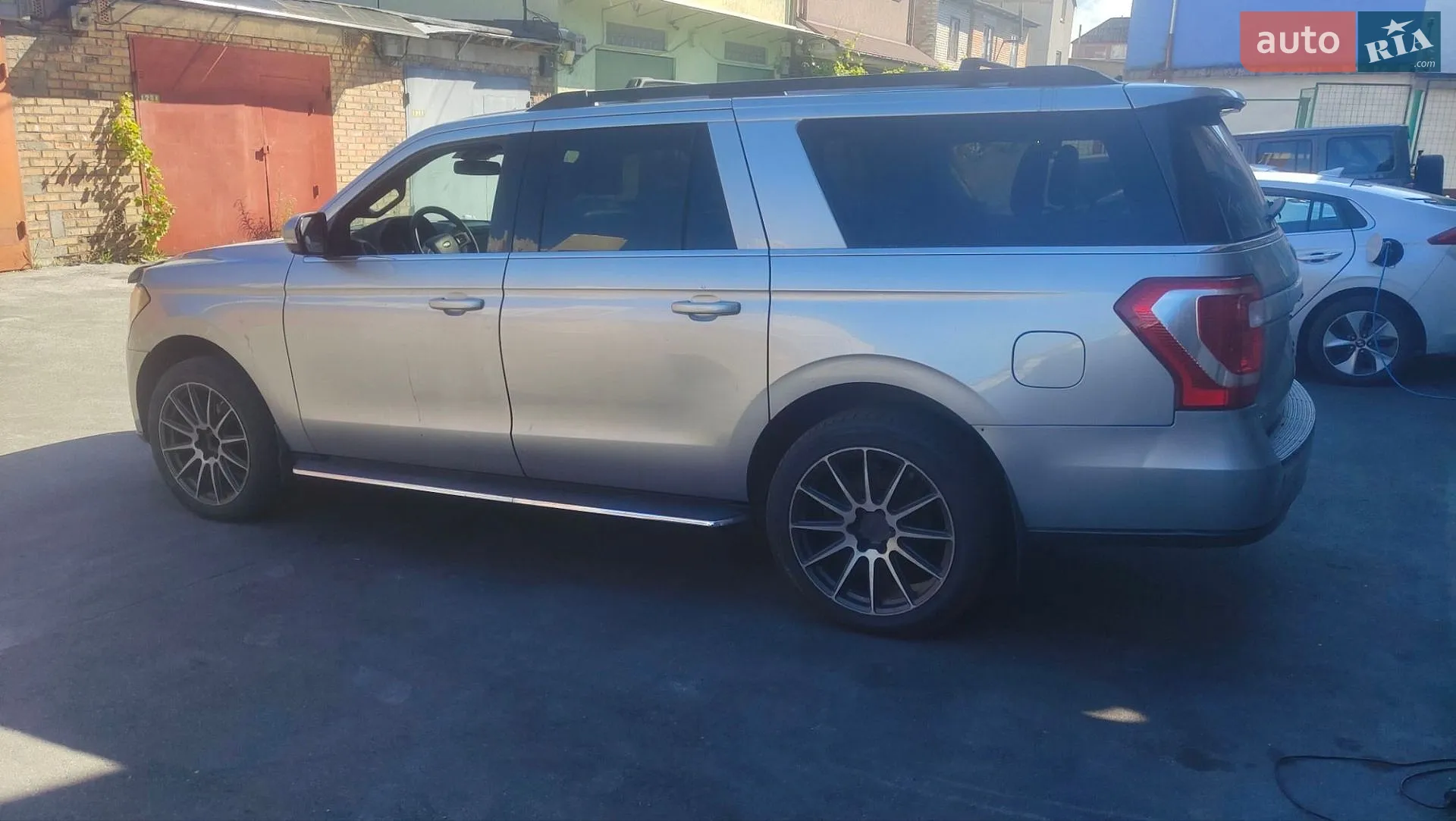 2020 Ford Expedition - мініатюра 2