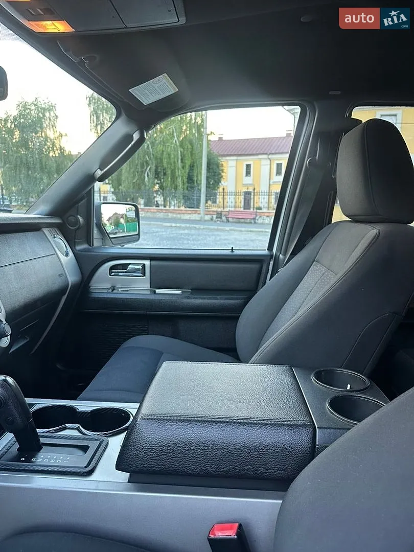 2016 Ford Expedition - мініатюра 26