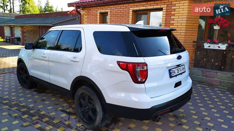 Внедорожник / Кроссовер Ford Explorer 2016 в Рокитном