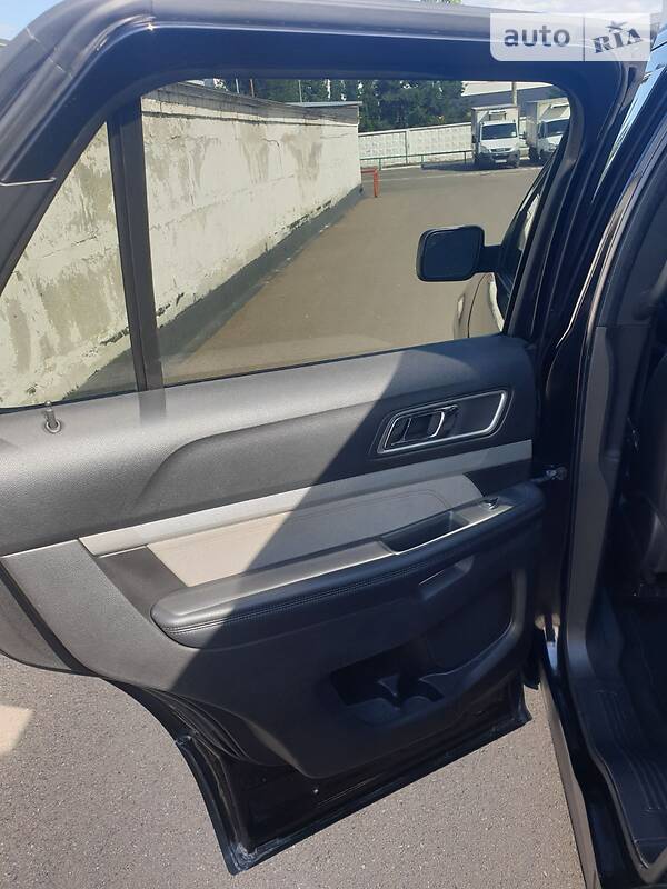 Позашляховик / Кросовер Ford Explorer 2016 в Києві