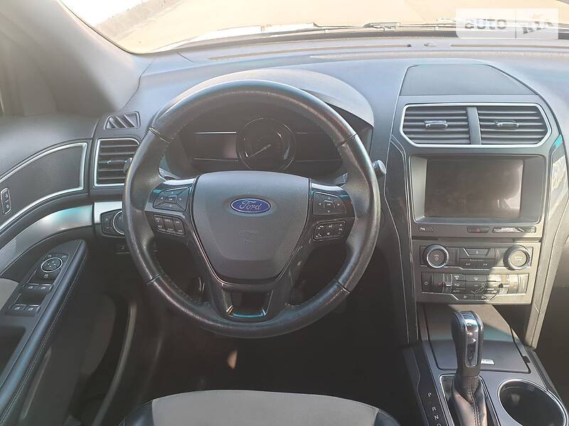 Позашляховик / Кросовер Ford Explorer 2016 в Києві