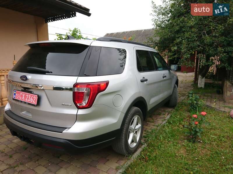 Внедорожник / Кроссовер Ford Explorer 2018 в Чорткове