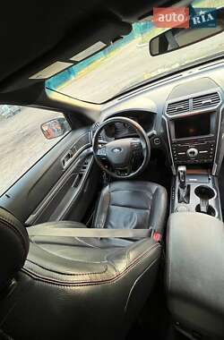 Внедорожник / Кроссовер Ford Explorer 2015 в Харькове