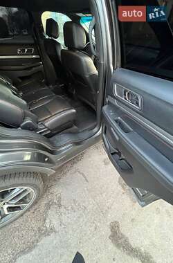Внедорожник / Кроссовер Ford Explorer 2015 в Харькове фото 22 Внедорожник / Кроссовер Ford Explorer 2015 в Харькове