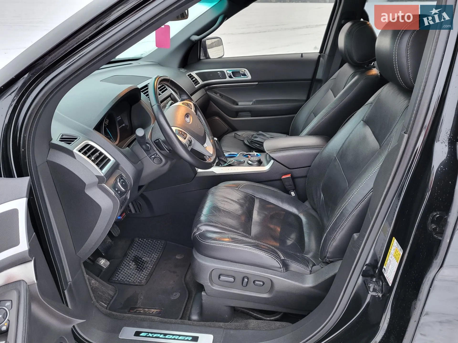 2013 Ford Explorer - мініатюра 4
