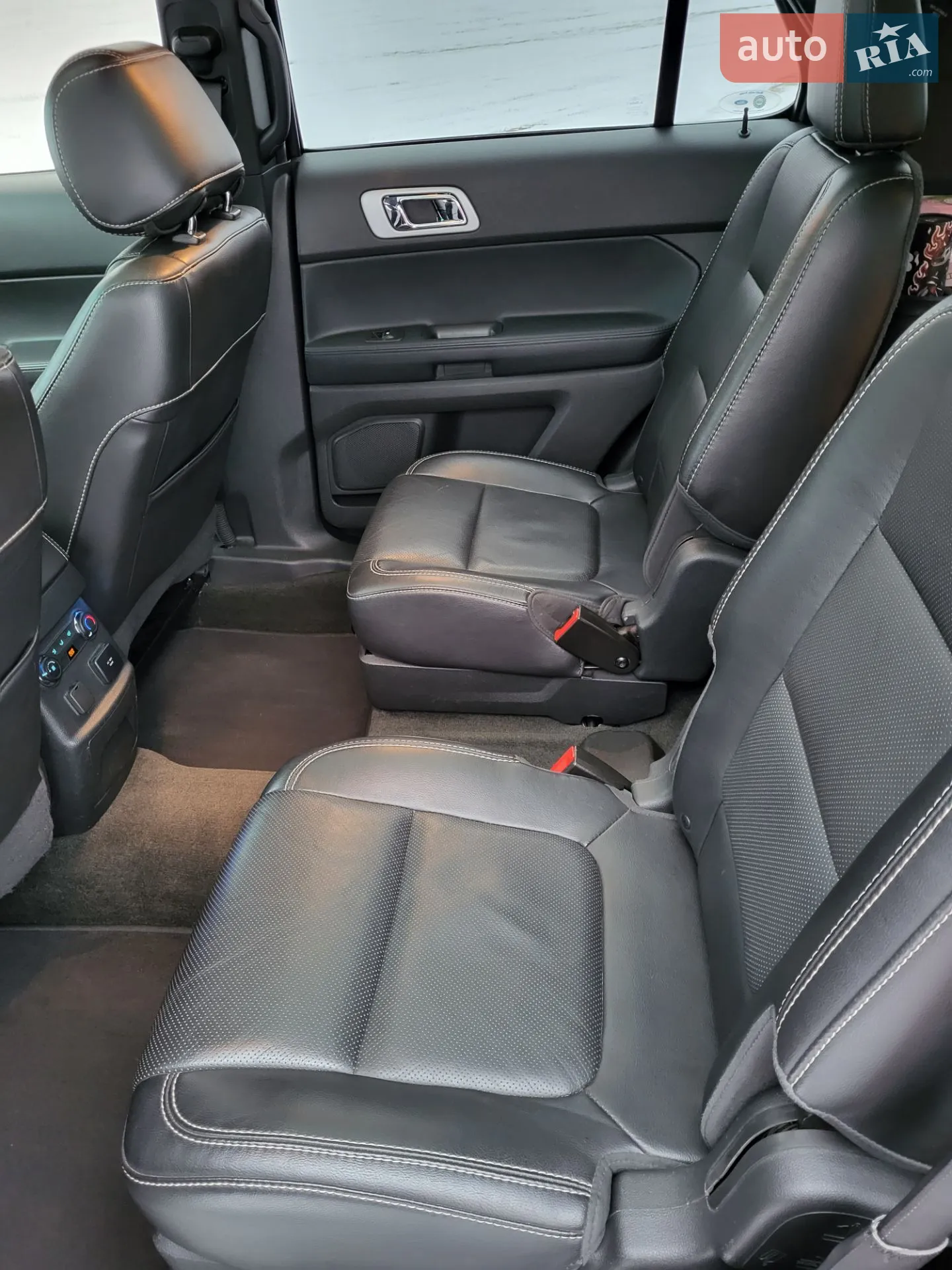 2013 Ford Explorer - мініатюра 6