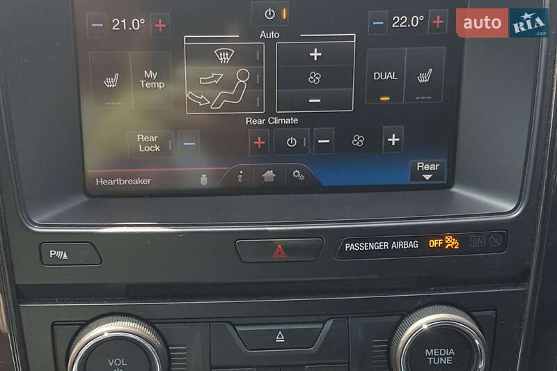 Позашляховик / Кросовер Ford Explorer 2017 в Рівному