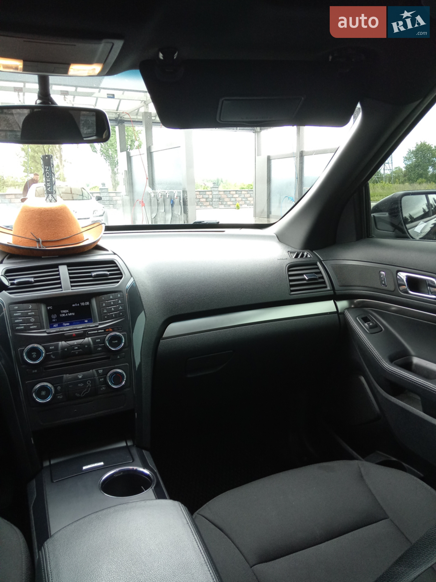 2017 Ford Explorer - мініатюра 15