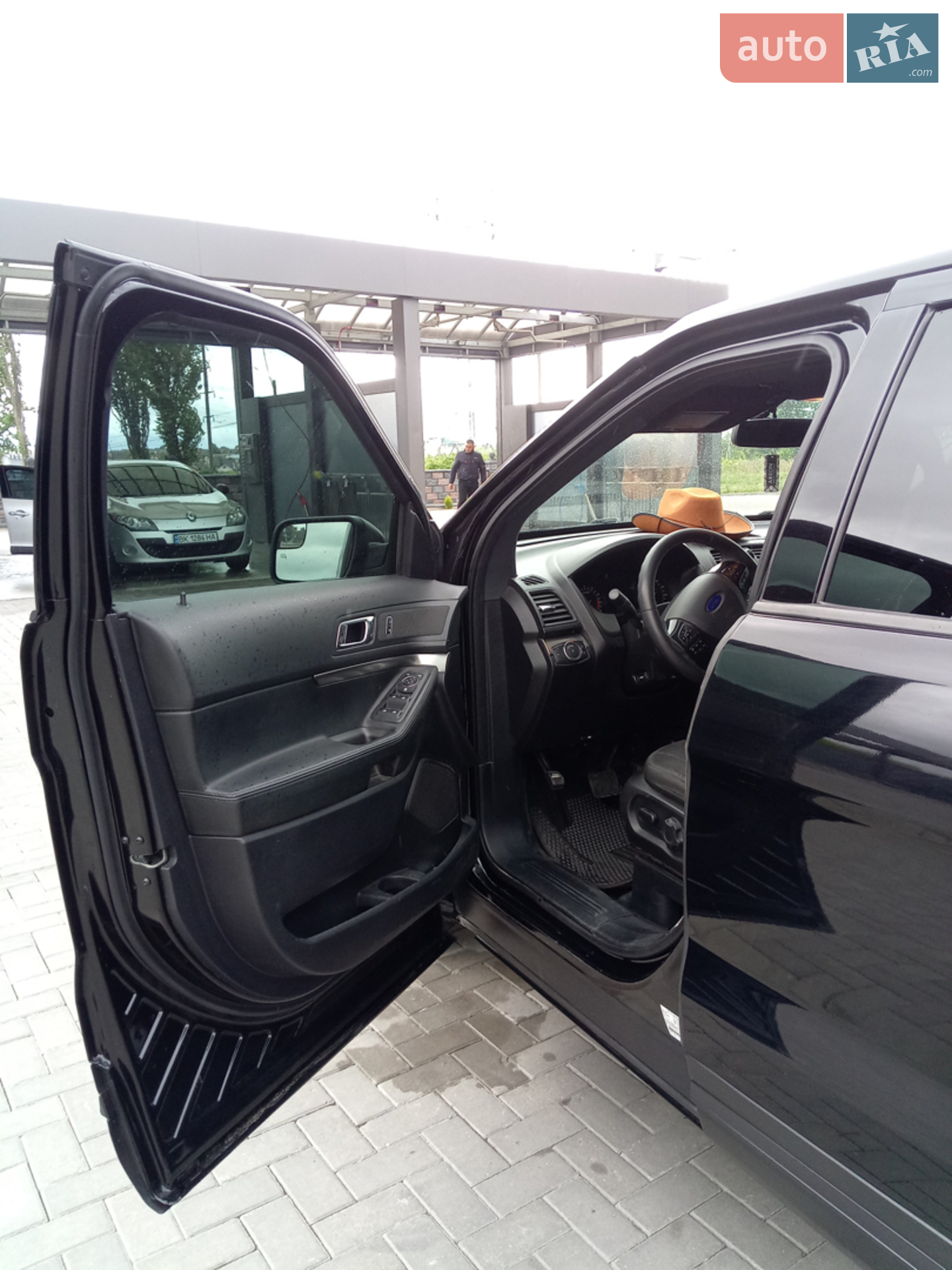 2017 Ford Explorer - мініатюра 20