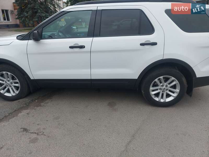 Внедорожник / Кроссовер Ford Explorer 2017 в Ирпене