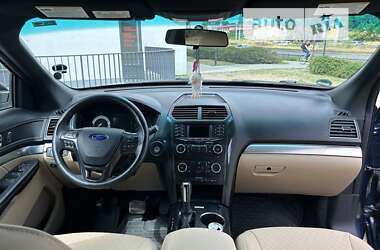 Внедорожник / Кроссовер Ford Explorer 2016 в Полтаве