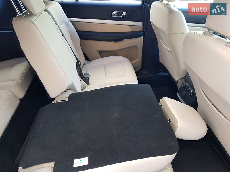 Позашляховик / Кросовер Ford Explorer 2018 в Івано-Франківську