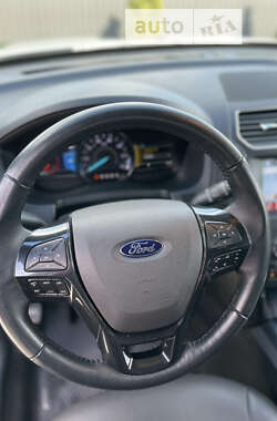 Позашляховик / Кросовер Ford Explorer 2018 в Тернополі