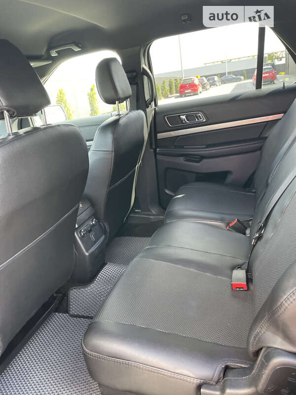 Позашляховик / Кросовер Ford Explorer 2018 в Тернополі фото 11 Позашляховик / Кросовер Ford Explorer 2018 в Тернополі