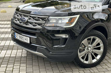 Позашляховик / Кросовер Ford Explorer 2018 в 