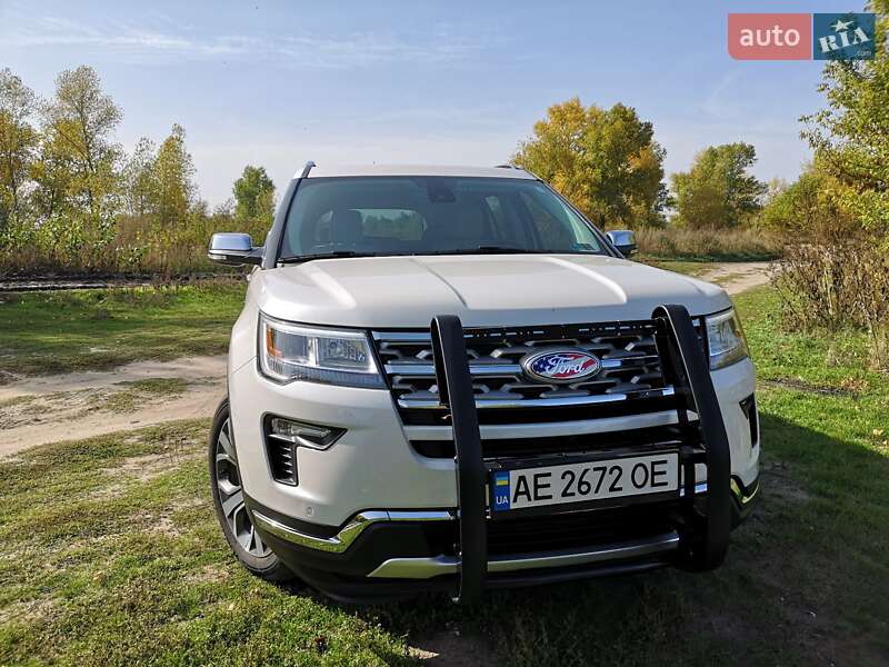 Позашляховик / Кросовер Ford Explorer 2018 в Кам'янському