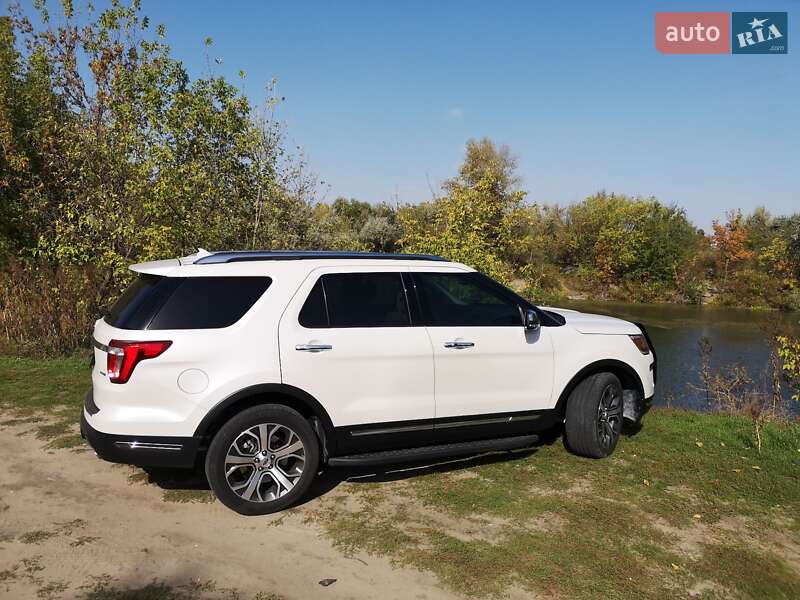 Позашляховик / Кросовер Ford Explorer 2018 в Кам'янському