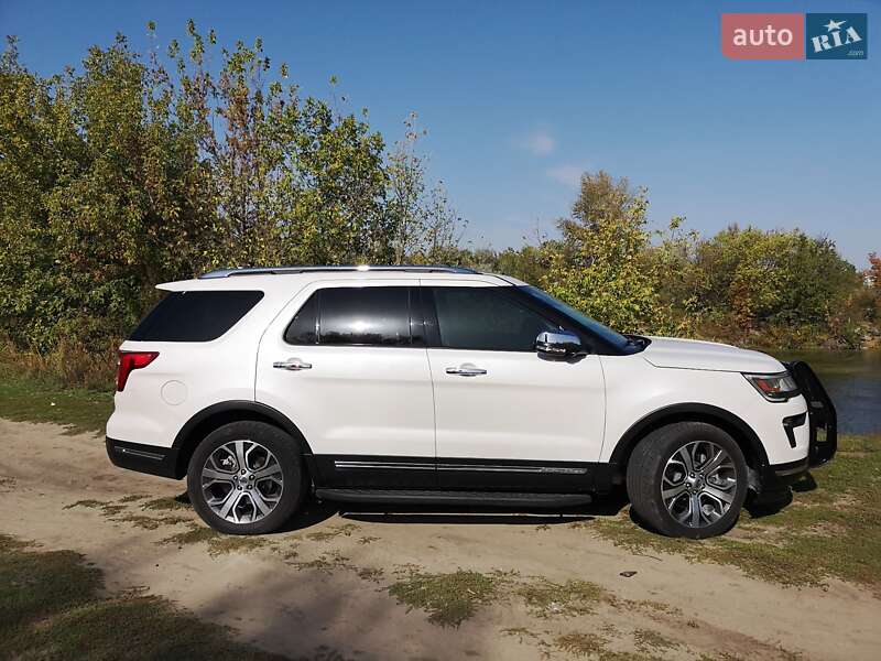 Позашляховик / Кросовер Ford Explorer 2018 в Кам'янському