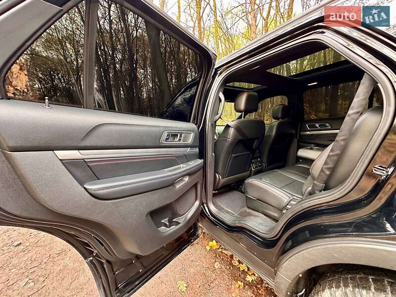Внедорожник / Кроссовер Ford Explorer 2017 в Луцке
