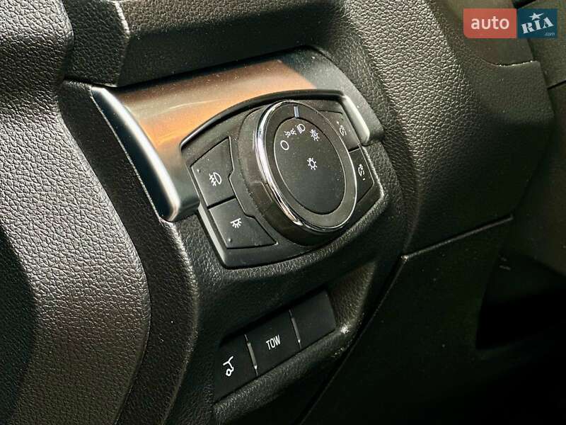 Внедорожник / Кроссовер Ford Explorer 2017 в Луцке