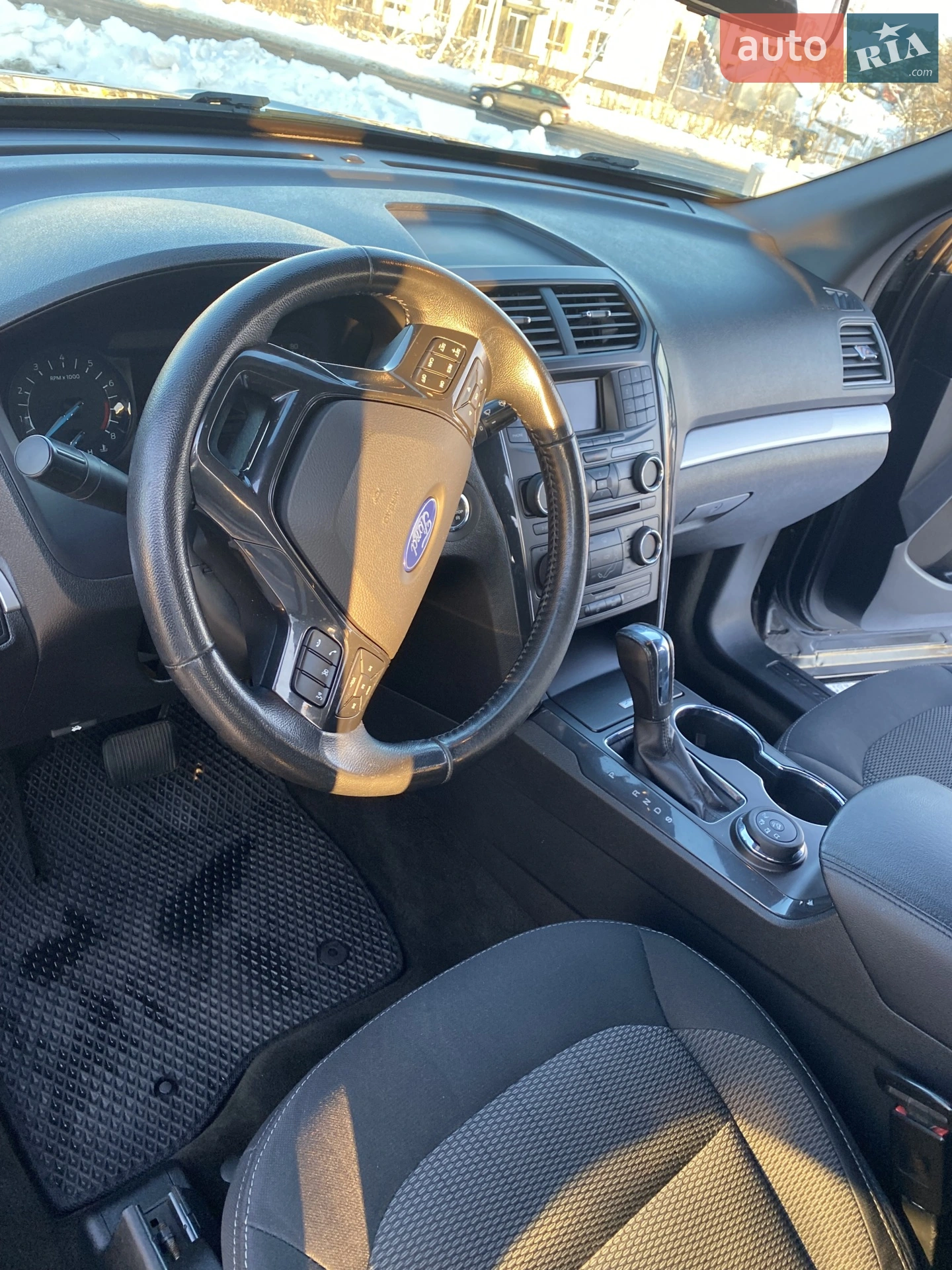 2017 Ford Explorer - мініатюра 11
