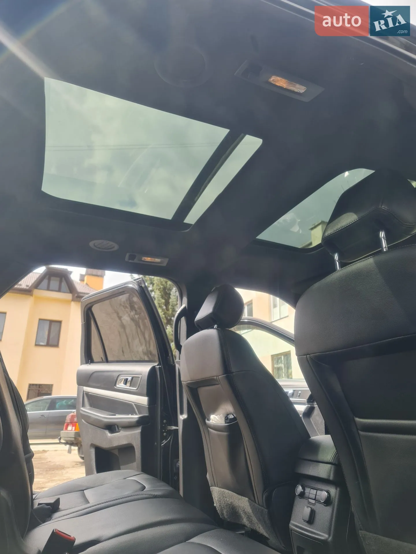 2017 Ford Explorer - мініатюра 12