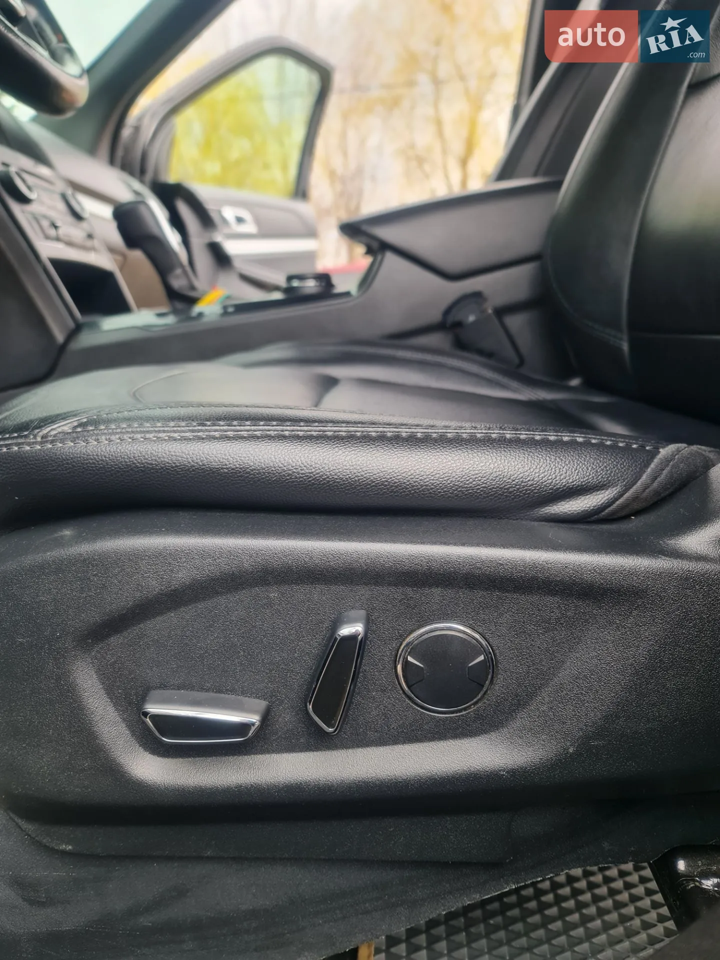 2017 Ford Explorer - мініатюра 20