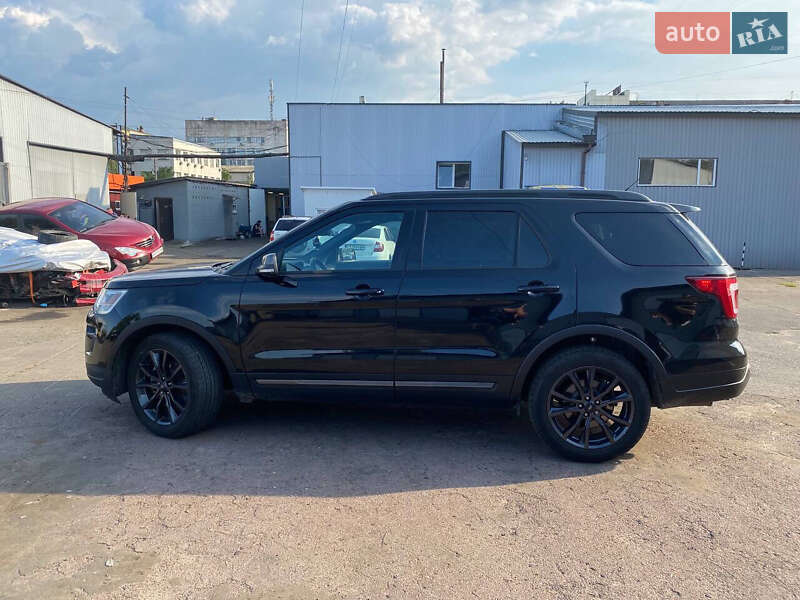 Внедорожник / Кроссовер Ford Explorer 2018 в Тернополе