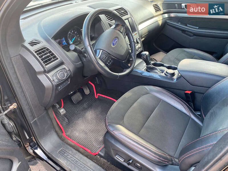 Внедорожник / Кроссовер Ford Explorer 2018 в Тернополе