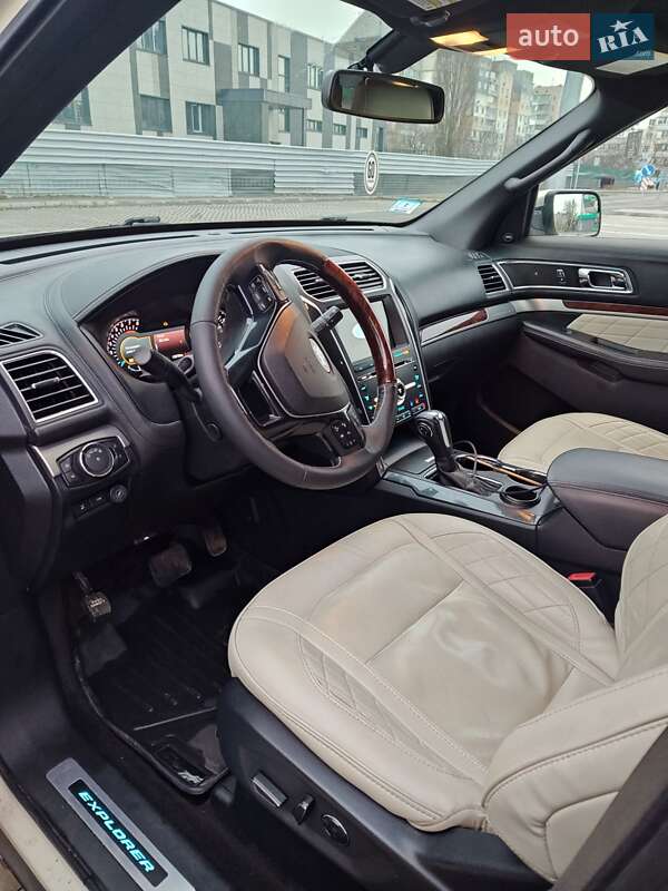 Позашляховик / Кросовер Ford Explorer 2018 в Києві