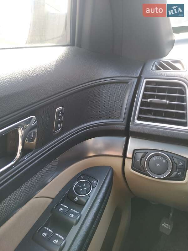 Позашляховик / Кросовер Ford Explorer 2017 в Охтирці