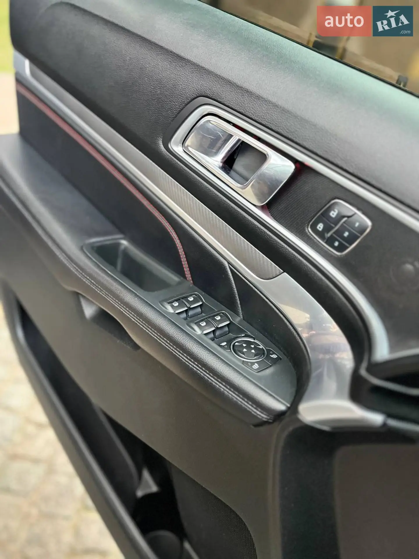 2016 Ford Explorer - мініатюра 45