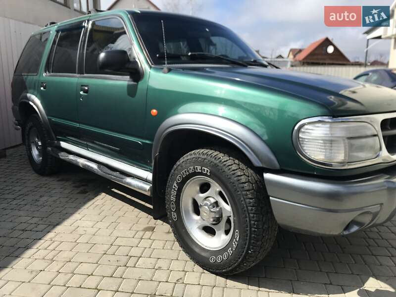 Ford Explorer 2000
