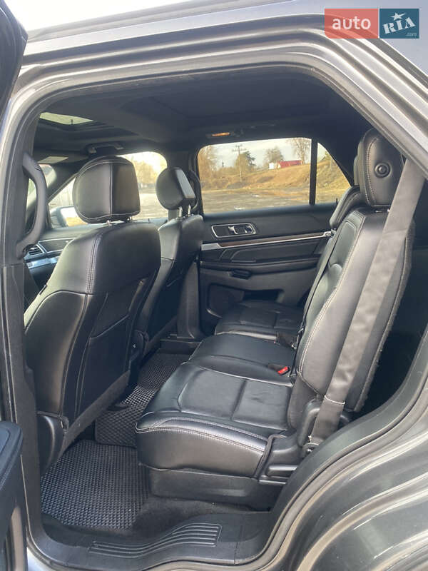 Внедорожник / Кроссовер Ford Explorer 2015 в Ивано-Франковске