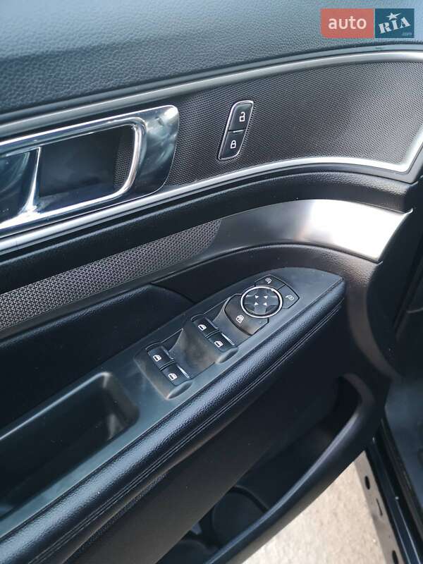 Внедорожник / Кроссовер Ford Explorer 2018 в Лубнах