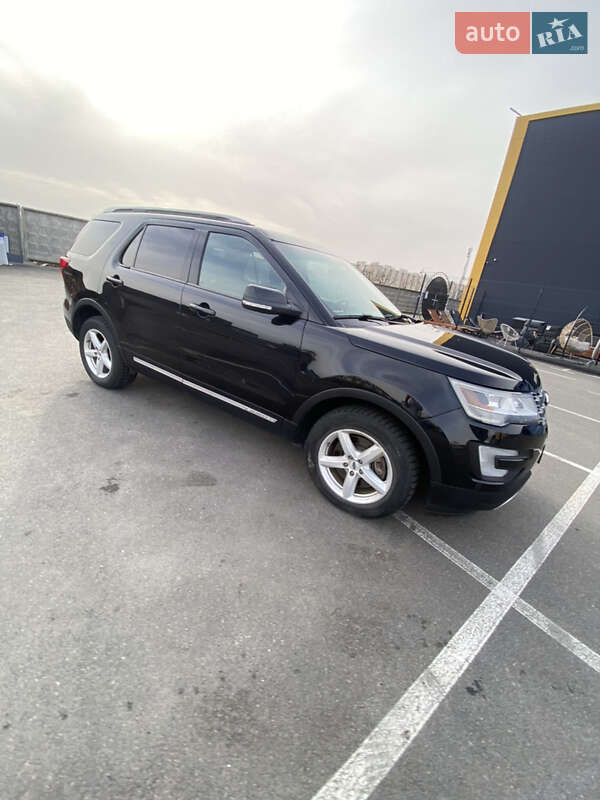 Позашляховик / Кросовер Ford Explorer 2016 в Києві